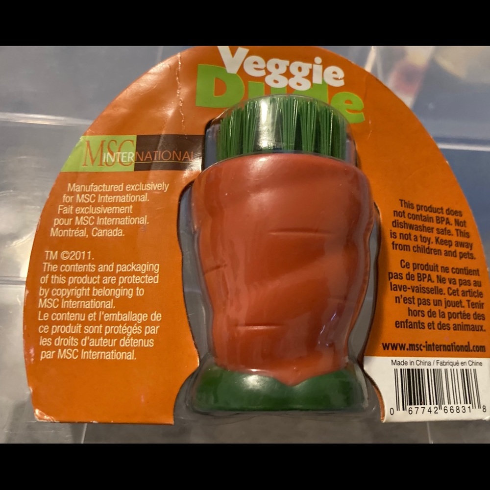 5 for $25 New Joie Vegetable Brush - Picture 2 of 2